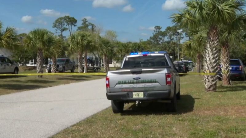 Семейство на 85-годишна жена от Флорида, убита от алигатор, докато разхожда кучето си, завежда дело за неправомерна смърт