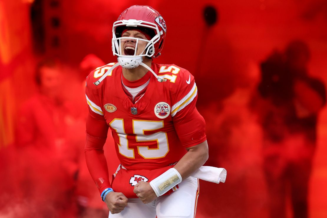 KANSAS CITY, MISSOURI – DECEMBER 31: Patrick Mahomes #15 of the Kansas City Chiefs runs onto the field before the game against the Cincinnati Bengals at GEHA Field at Arrowhead Stadium on December 31, 2023 in Kansas City, Missouri. (Photo by Jamie Squire/Getty Images)