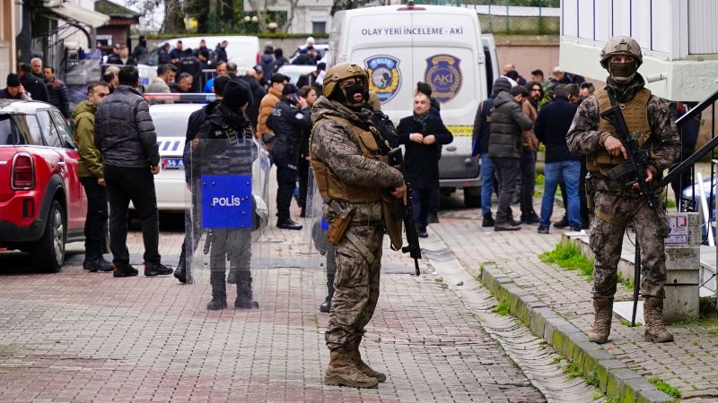Единствената жертва на стрелбата в истанбулска църква, обявена от ИДИЛ, е била мюсюлманин, казва местен служител