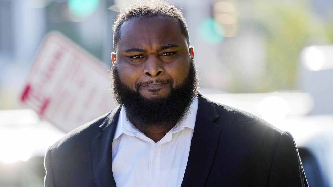 FILE - Cardell Hayes enters Orleans Parish Criminal District Court in New Orleans, Wednesday, Sept. 20, 2023, for a hearing regarding his retrial for shooting former NFL star Will Smith. Closing arguments were slated for Friday, Jan. 26, 2024, in the manslaughter retrial of Hayes, who fatally shot former New Orleans Saints star Will Smith following a traffic crash almost eight years ago. (AP Photo/Gerald Herbert, File)