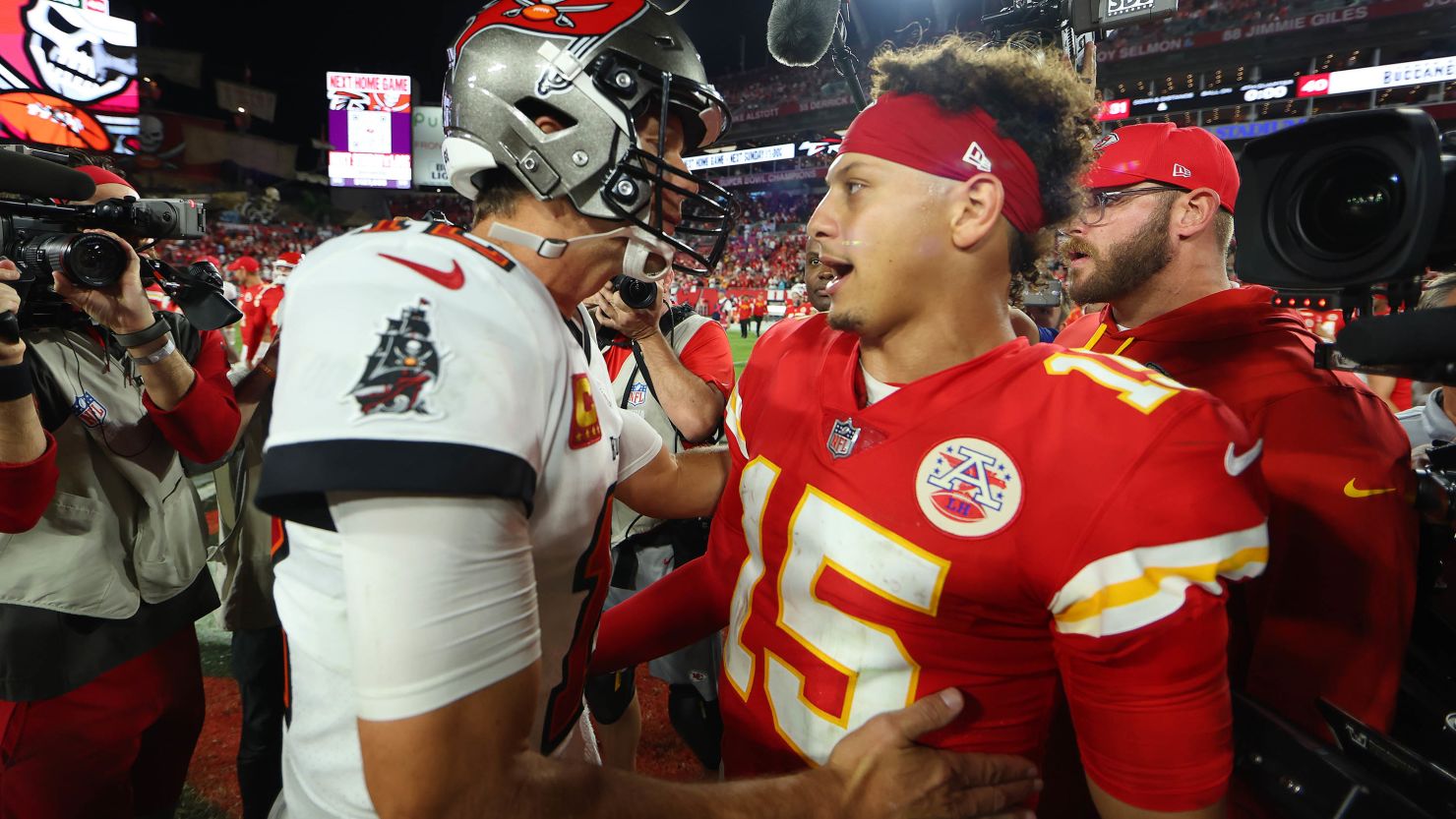 TAMPA, FLORIDA - OCTOBER 02: Patrick Mahomes #15 of the Kansas City Chiefs shakes hands with Tom Brady #12 of the Tampa Bay Buccaneers after defeating the Tampa Bay Buccaneers 41-31 at Raymond James Stadium on October 02, 2022 in Tampa, Florida. (Photo by Mike Ehrmann/Getty Images)