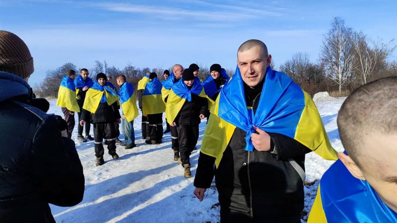Русия и Украйна си размениха стотици военнопленници в първата подобна