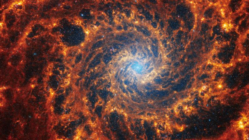 Милиони звезди светят в безпрецедентния портрет на спирални галактики на телескопа Webb