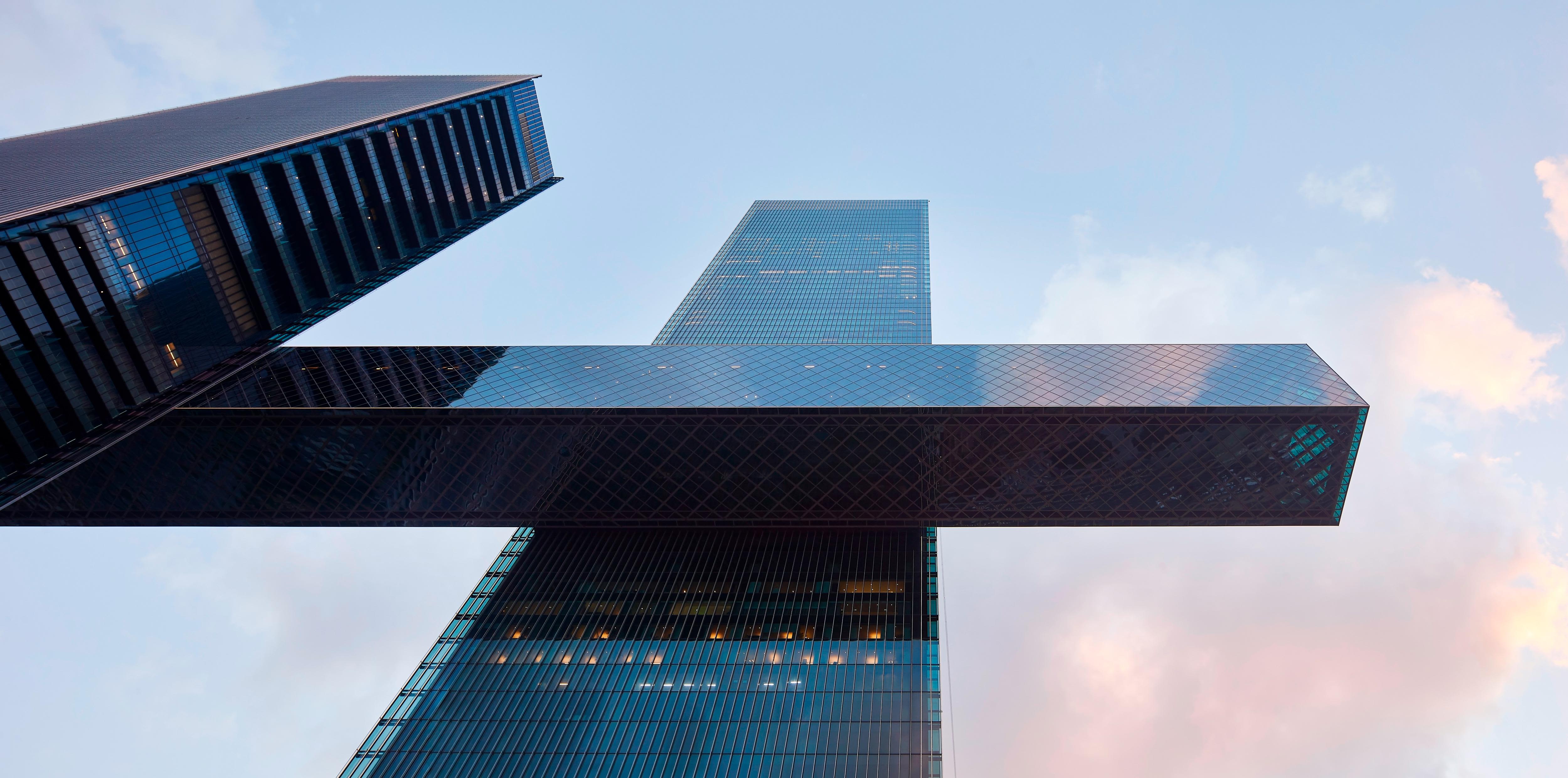 The Link, Dubai: The UAE's longest suspended infinity pool just