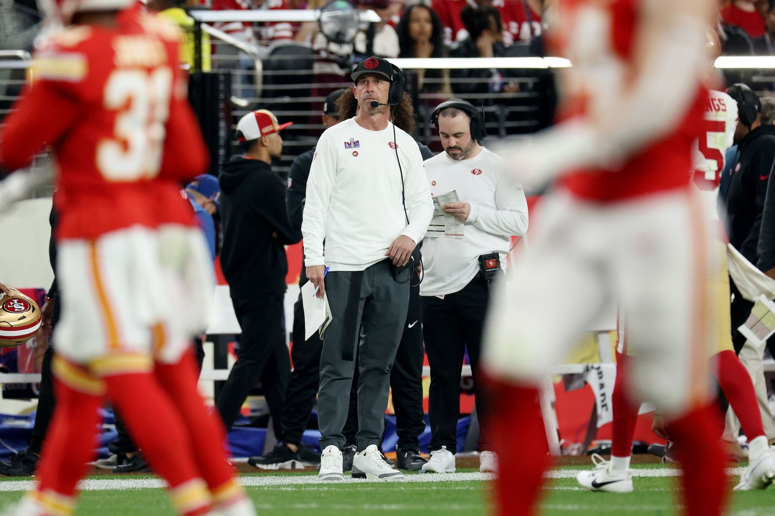 49ers head coach Kyle Shanahan looks on during the fourth quarter.