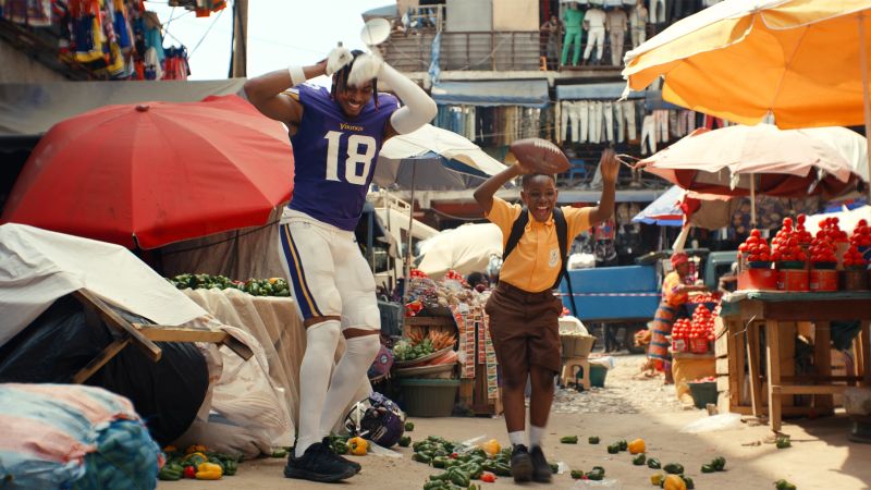 „Талантът е глобален, но възможността не е“: Как Гана стана сърцето на една от най-големите реклами на Super Bowl