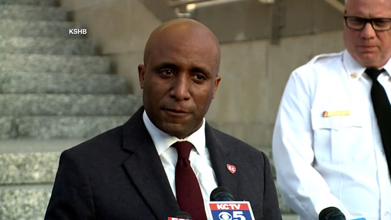 Kansas City mayor asked about security at Chiefs parade. See how he responded