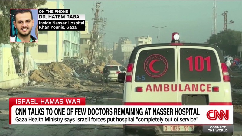 Един от малкото лекари останали в болница Насър в южната част на Газа