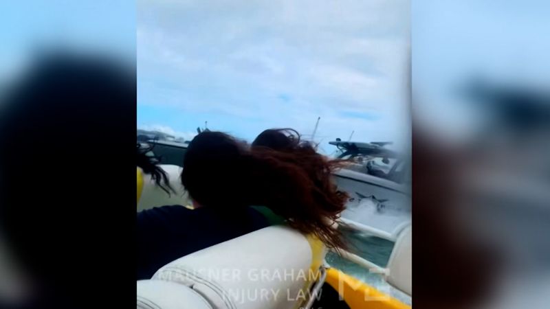 See the moment two boats collided in Miami