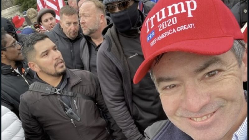 New selfie shows Chesebro posing with conspiracy theorist at January