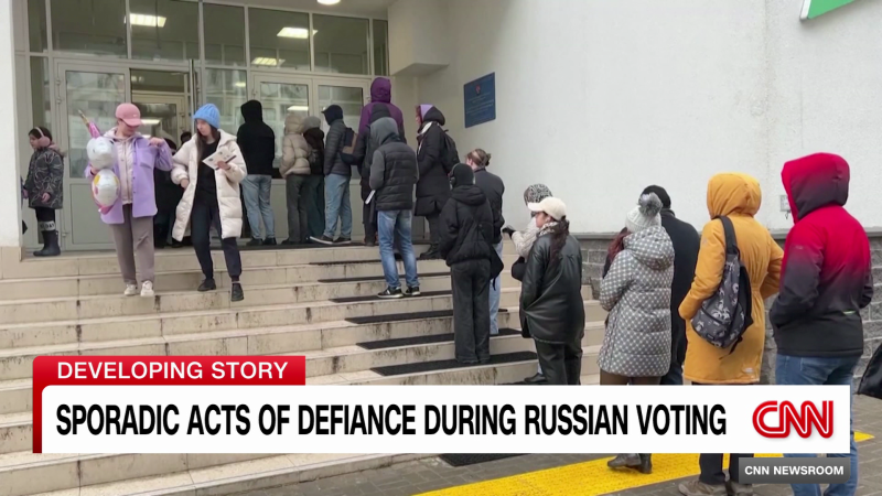 Acts of defiance during Russian voting