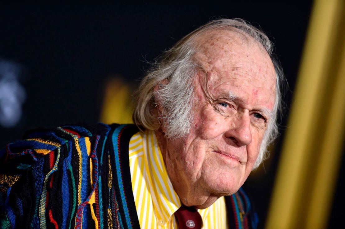 M. Emmet Walsh, célebre actor de reparto de películas como "Blade Runner", "Blood Simple" y "Knives Out", falleció el 19 de marzo de 2024 a los 88 años de edad.