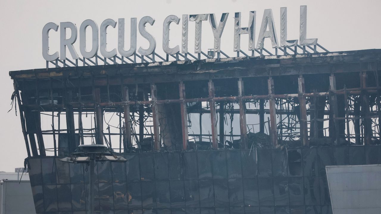A view shows the burned Crocus City Hall concert hall, the scene of the gun attack, in Krasnogorsk, outside Moscow, on March 23, 2024. Gunmen who opened fire at a Moscow concert hall killed more than 60 people and wounded over 100 while sparking an inferno, authorities said on March 23, 2024, with the Islamic State group claiming responsibility. (Photo by STRINGER / AFP)