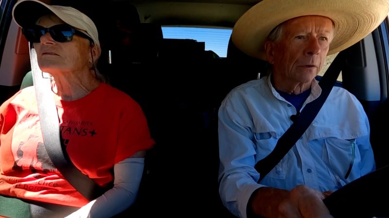 ‘We’re doing the right thing for people:’ This volunteer couple gives aid to migrants at the border
