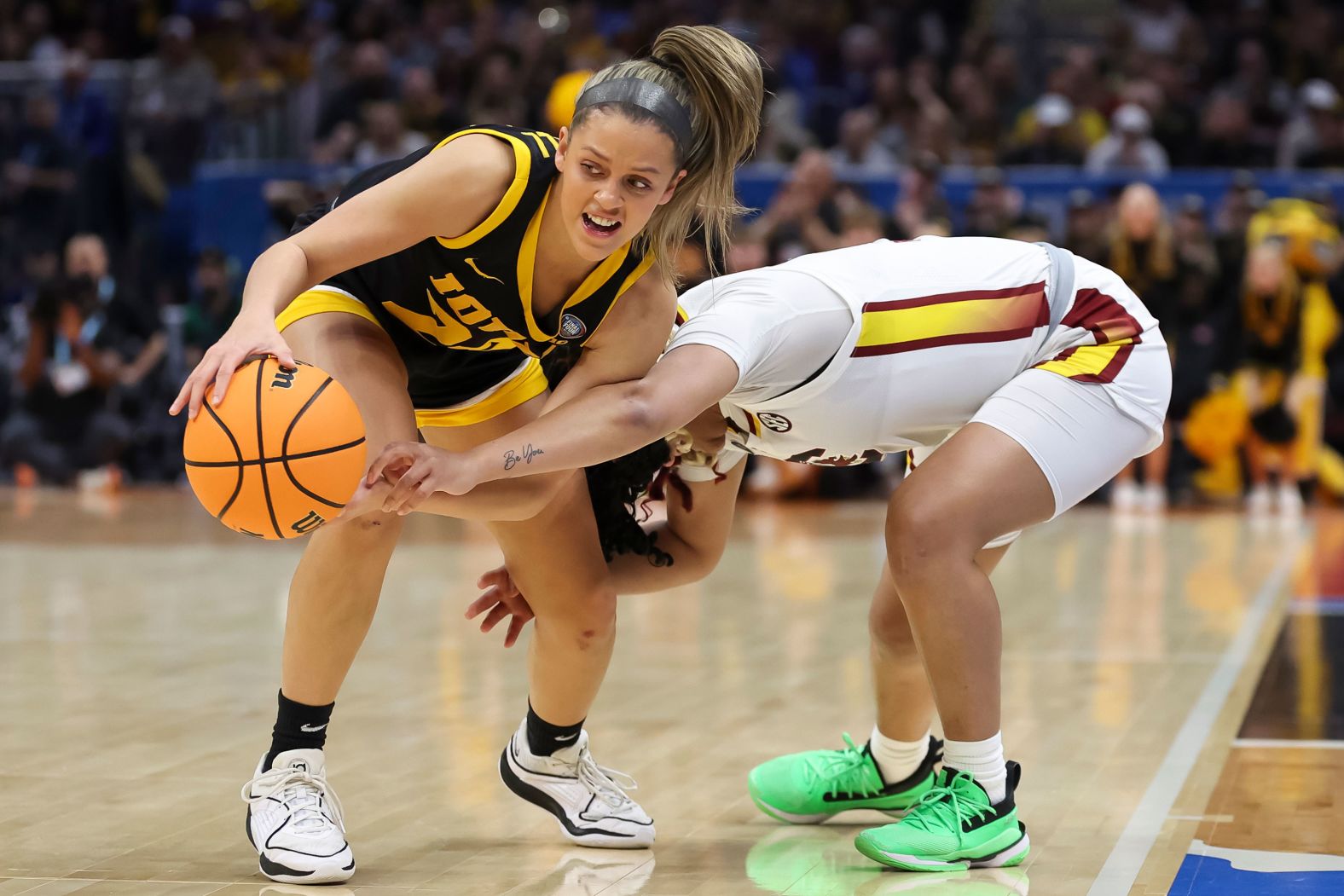 Marshall steals the ball from Te-Hina Paopao of South Carolina.