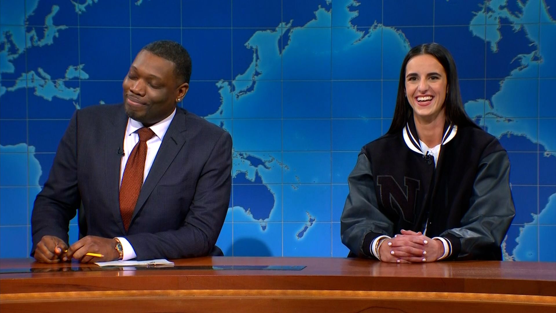 Caitlin Clark crashes ‘Weekend Update’ to confront ‘SNL’ host over past sports jokes