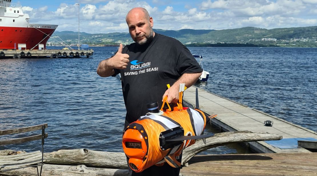 Aquaai co-founder and Chief Visionary Officer Simeon Pieterkosky holding an underwater drone