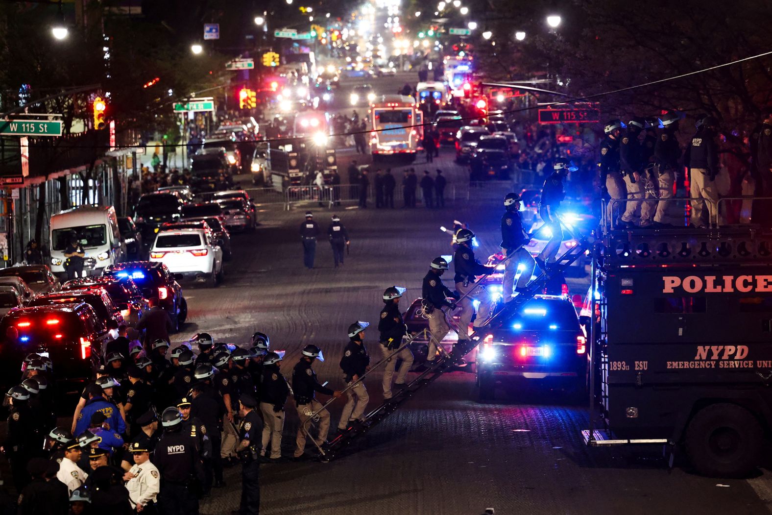 Police use a vehicle named "the bear" to enter Hamilton Hall, which was occupied by protesters at Columbia University in New York on April 30. <a href="index.php?page=&url=https%3A%2F%2Fwww.cnn.com%2Fbusiness%2Flive-news%2Funiversity-protests-gaza-05-01-24%2Fh_28d55f5a4f3d6c20994c8ba6091b2f1a" target="_blank">About 300 protesters were arrested</a>, according to the NYPD.