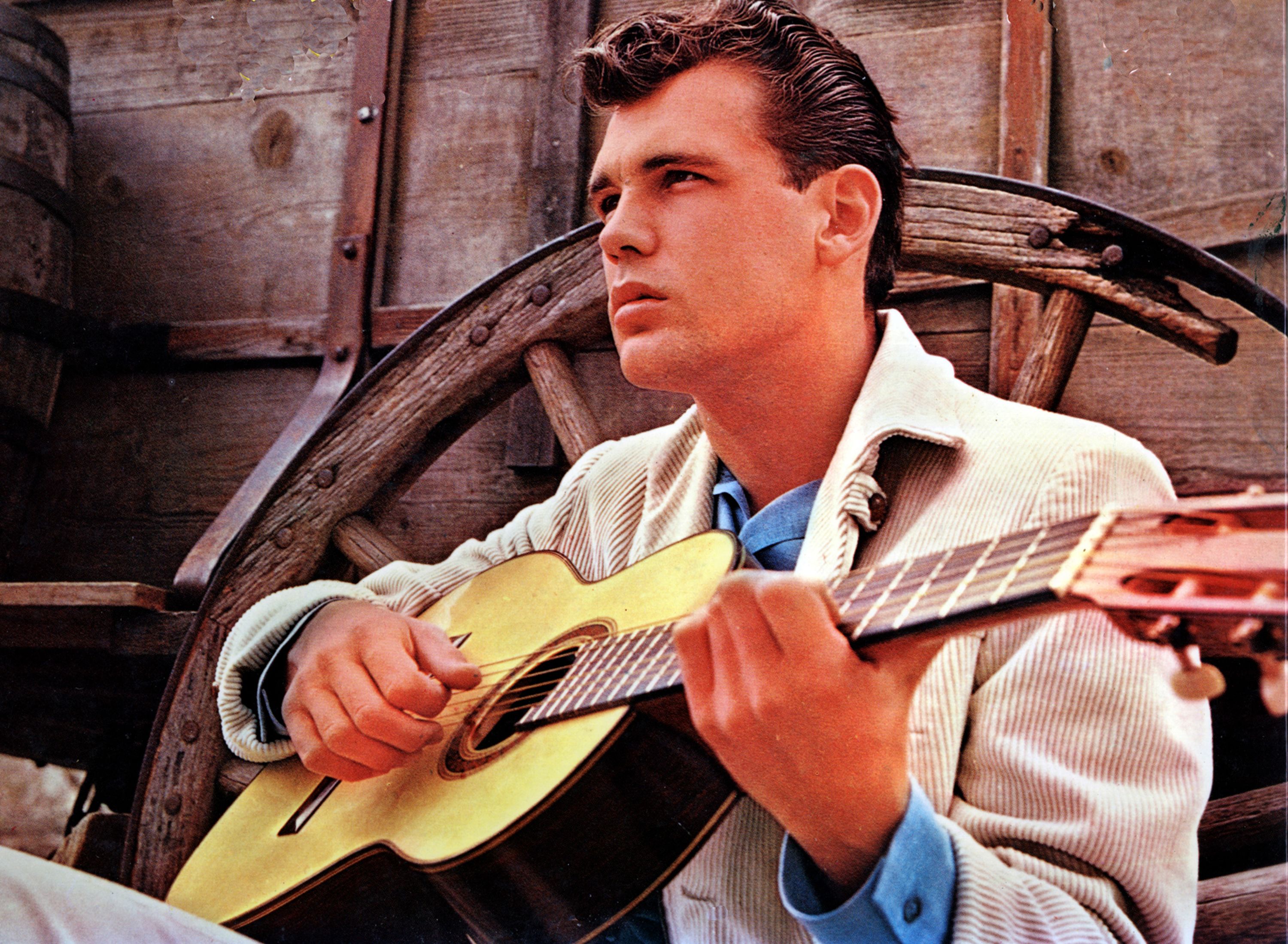 Guitarist <a href="https://edition.cnn.com/2024/05/02/entertainment/duane-eddy-death-scli-intl/index.html" target="_blank">Duane Eddy</a>, best known for twangy riffs on hits such as "Rebel Rouser" and "Cannonball," has died at the age of 86.<br />A representative for Eddy confirmed on Wednesday, May 1, that he had passed away, surrounded by his family.