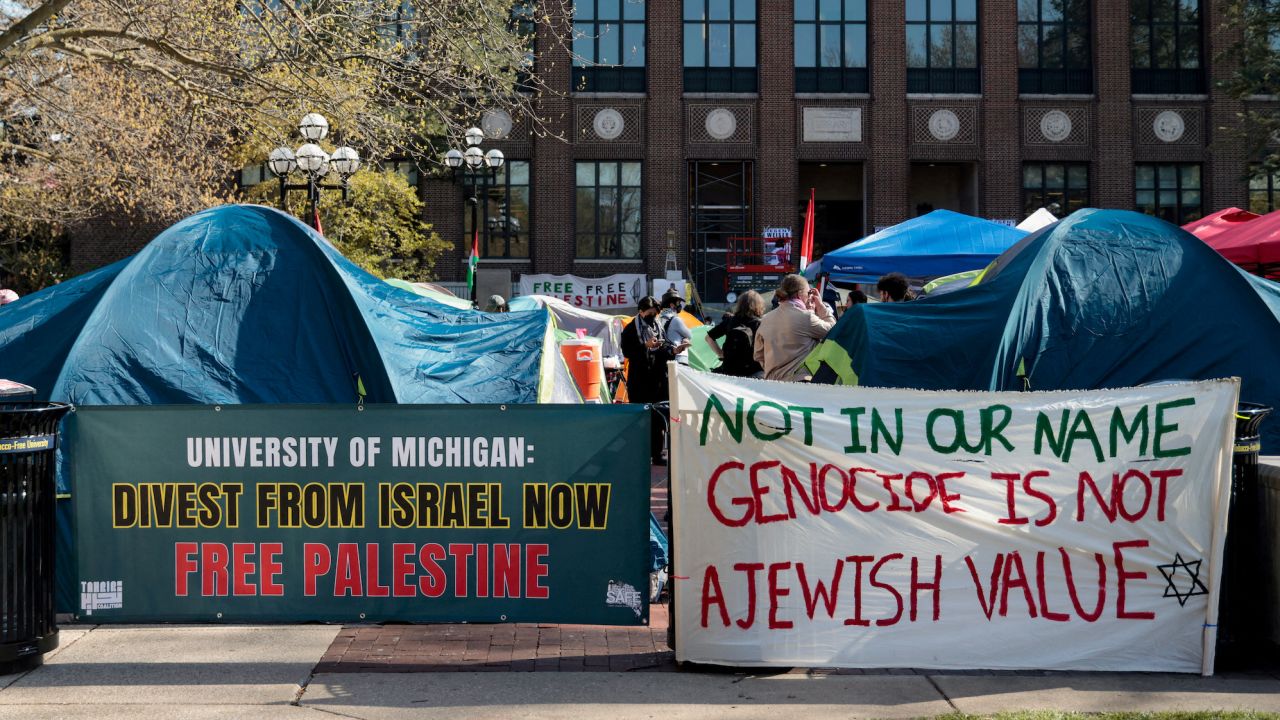 FILE PHOTO: A coalition of University of Michigan students camp at an encampment in the Diag to pressure the university to divest its endowment from companies that support Israel or could profit from the ongoing conflict between Israel and Hamas on the University of Michigan college campus in Ann Arbor, Michigan, U.S., April 25, 2024.  REUTERS/Rebecca Cook/File Photo