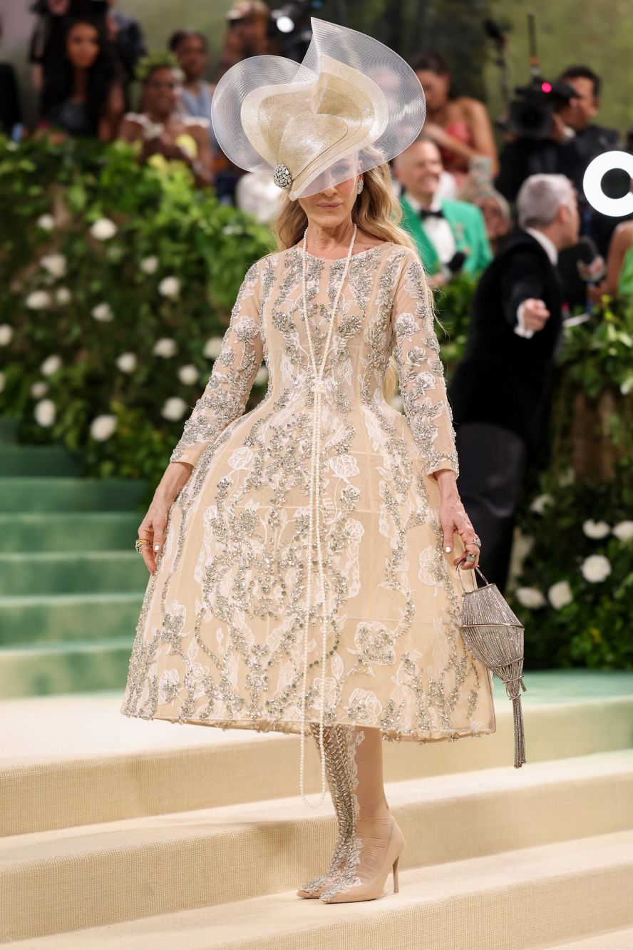 Sarah Jessica Parker's sculptural look was inspired by the shape of a bird cage and created by British designer Richard Quinn, with a larger-than-life hat from Phillip Treacy.