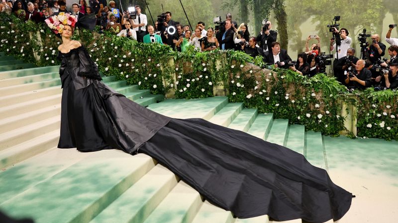 Photos: All the looks from the Met Gala 2024