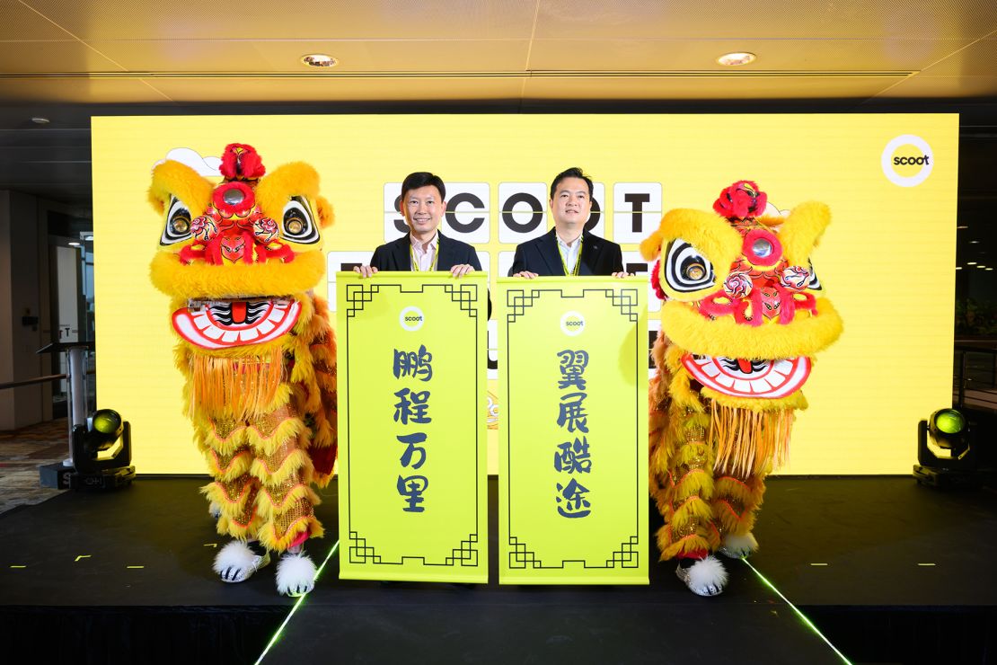 Scoot launch event of the Embraer E190-E2 at at Singapore Changi Airport on May 7. Minister for Transport and Second Minister for Finance, Mr. Chee Hong Tat and Scoot Chief Executive Officer, Mr. Leslie Thng (Left to Right)