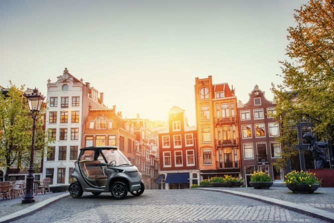 Two years later, the Mercedes-Benz Style-inspired Garia went to market. Retailing at just under €80,000, the limited-edition vehicle was street legal, with a battery range of up to 50 miles, allowing it to comfortably cruise through Amsterdam and other city streets.