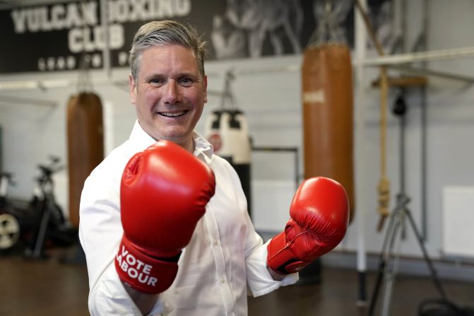 Starmer visits the Vulcan Boxing Club in Hull, England, during a campaign stop in April 2021.