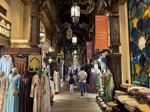 <strong>Souk Madinat Jumeirah:</strong> Close to Jumeirah Beach, this souk is a modern take on the city's traditional  markets. Touting antiques and artisanal products, it's a good place to pick up souvenirs, while remaining in touching distance of entertainment venues and eateries. 