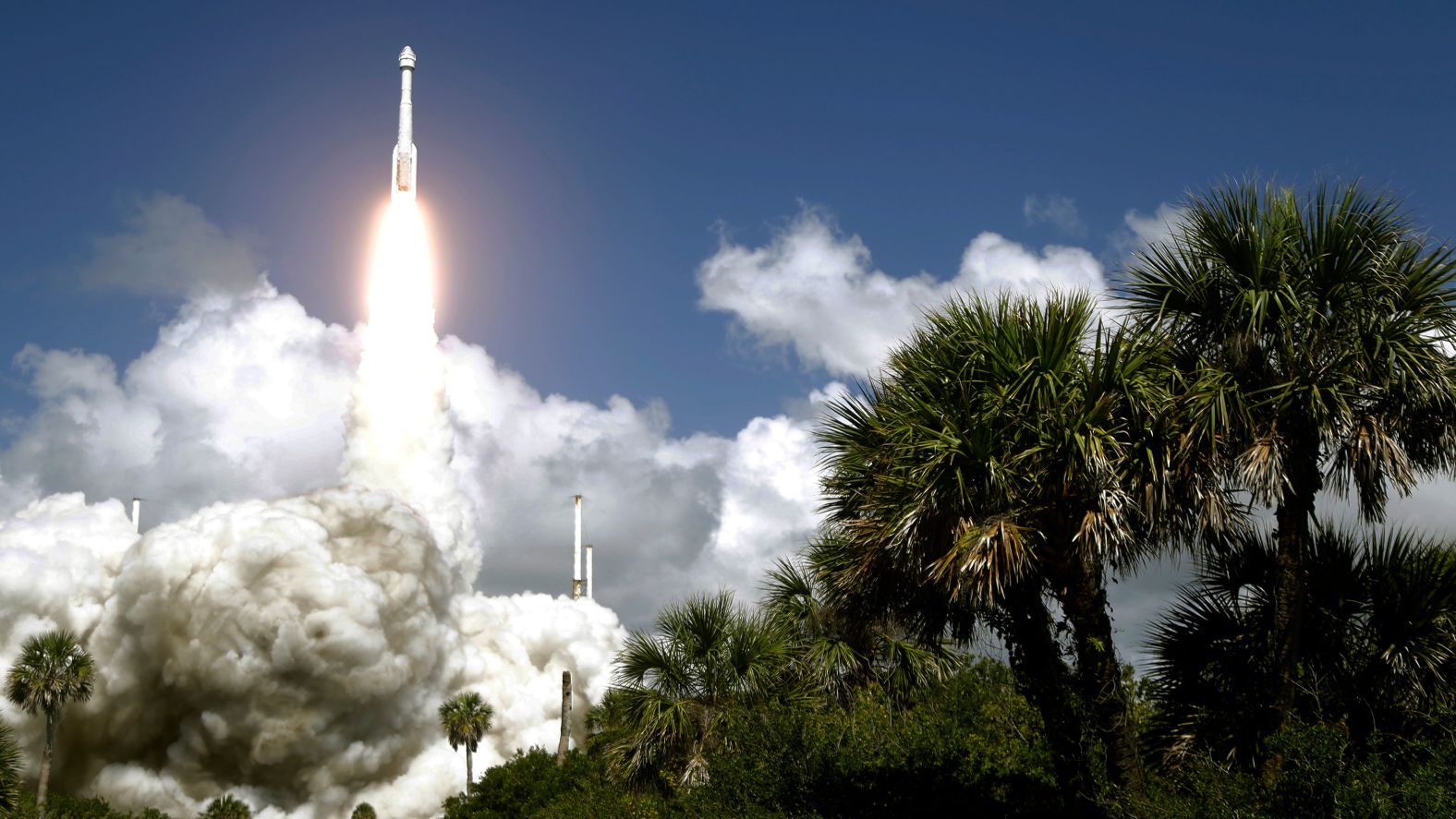 Boeing's Starliner spacecraft, atop an Atlas V rocket, lifts off from Cape Canaveral, Florida, on Wednesday, June 5. On what was <a href="index.php?page=&url=https%3A%2F%2Fwww.cnn.com%2F2024%2F06%2F06%2Fscience%2Fboeing-starliner-new-helium-leaks-scn%2Findex.html" target="_blank">its maiden voyage</a>, the Starliner carried two NASA astronauts to the International Space Station.