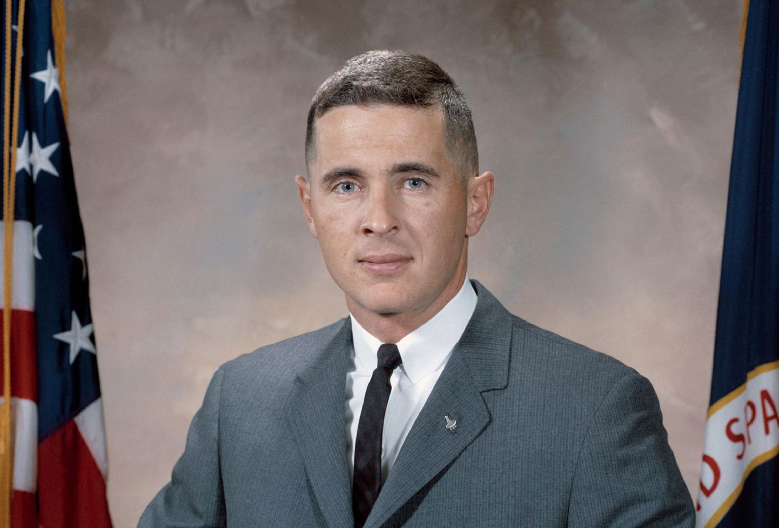 <a href="index.php?page=&url=https%3A%2F%2Fwww.cnn.com%2F2024%2F06%2F07%2Fscience%2Fapollo-8-astronaut-william-anders-reportedly-killed-in-plane-crash%2Findex.html" target="_blank">William Anders</a>, a NASA astronaut who was part of the 1968 Apollo 8 crew who were the first three people to orbit the moon, died in a plane crash in Washington state, his son confirmed on Friday, June 7. He was 90.