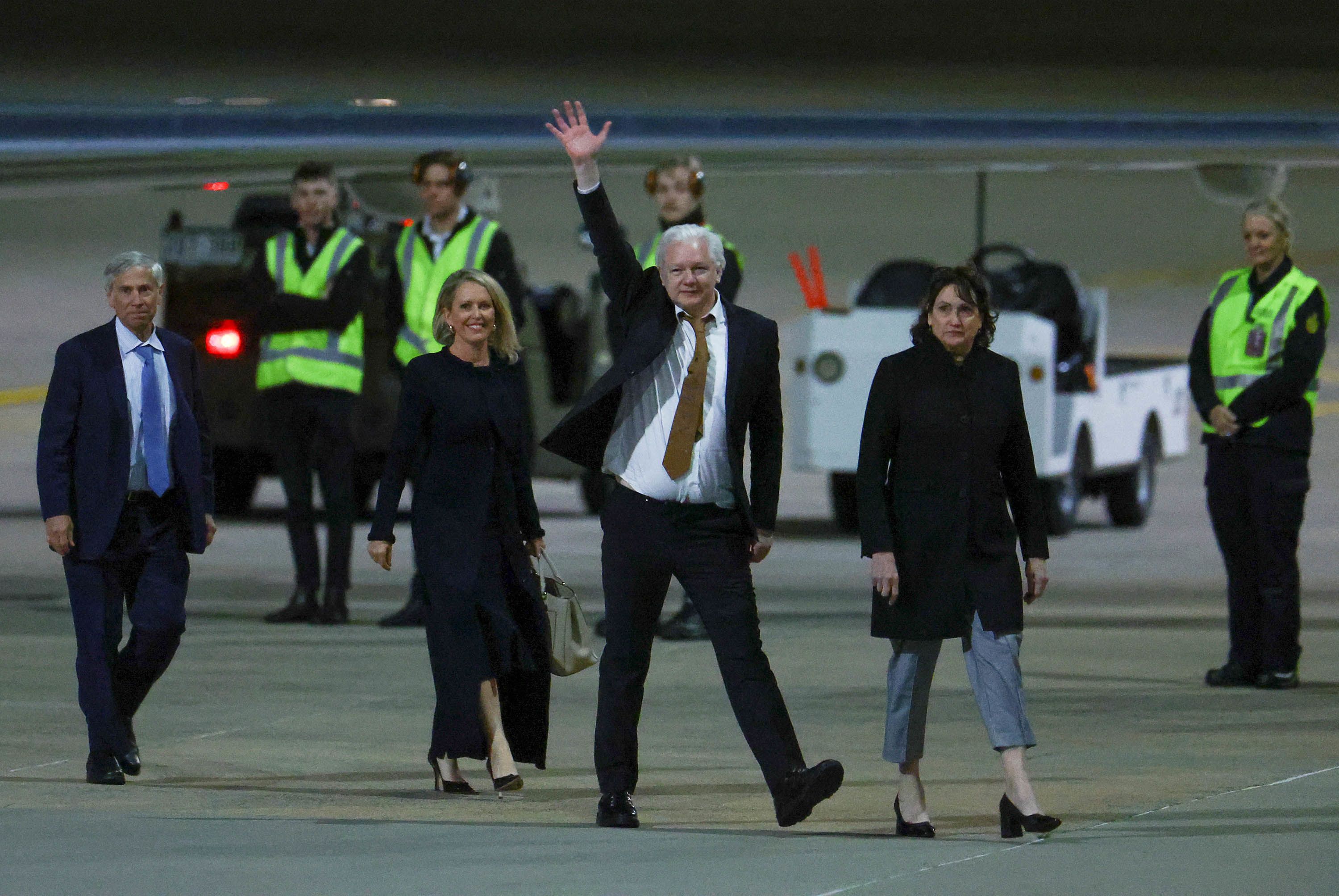 Assange's arrival in Australia.