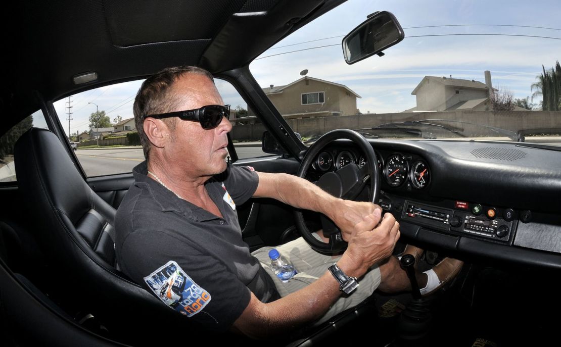 El actor y piloto Chad McQueen, hijo de la leyenda de Hollywood Steve McQueen, falleció el 11 de septiembre de 2024, según un comunicado de su abogado. Tenía 63 años.