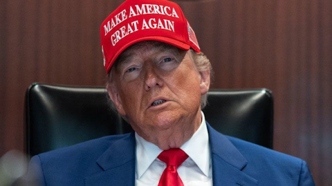 250621_Alayna Trump vert thumb clean.png