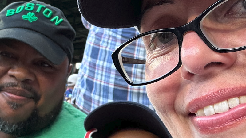 https://media.cnn.com/api/v1/images/stellar/prod/251016-marshfurloughedworker-vert-thumb-clean.png?c=16x9&q=w_800,c_fill
