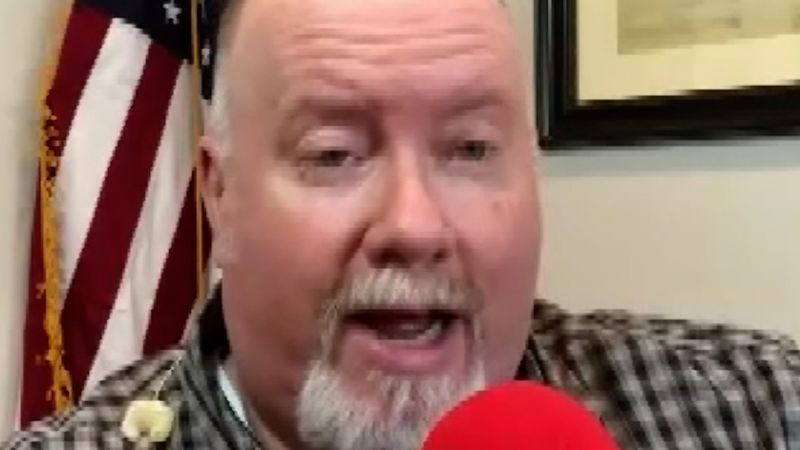 ‘It’s a joke’: Retired air traffic controllers react to Trump admin cutting flights