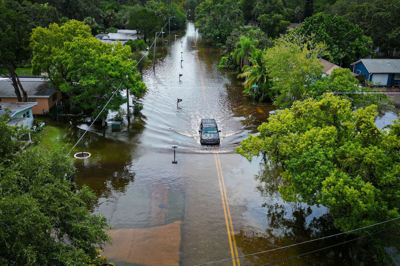 Search and rescue begins in North Port after Hurricane Ian leaves wake of  damage