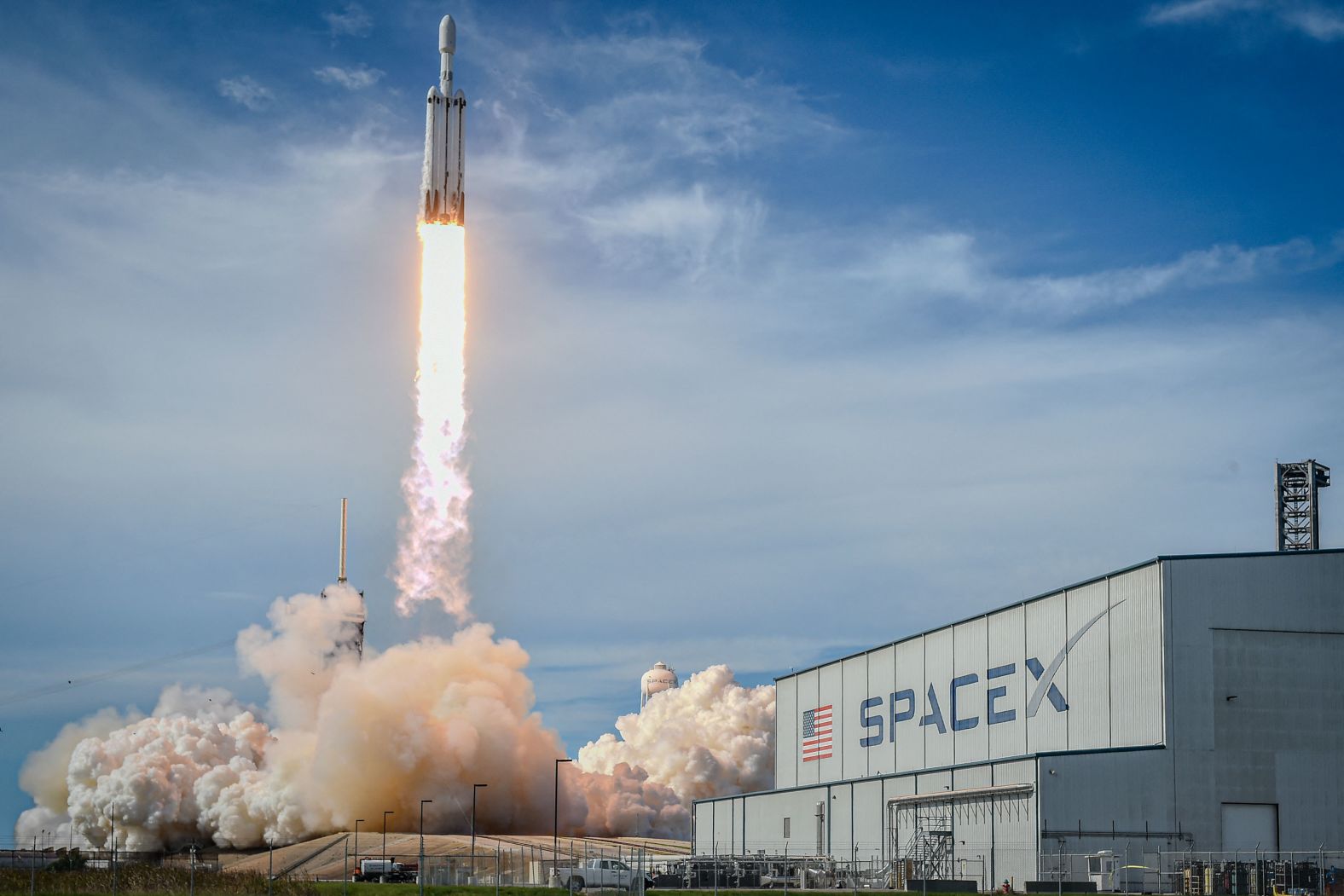 A SpaceX Falcon Heavy rocket, <a href="index.php?page=&url=https%3A%2F%2Fwww.cnn.com%2F2024%2F06%2F25%2Fscience%2Fgoes-u-nasa-noaa-weather-satellite-launch-scn%2Findex.html">carrying the weather satellite GOES-U</a>, lifts off from NASA’s Kennedy Space Center in Florida on Tuesday, June 25. Thanks to the new satellite, forecasters will be able to see real-time mapping of lightning activity on Earth and keep a closer eye on solar storms unleashed by the sun.