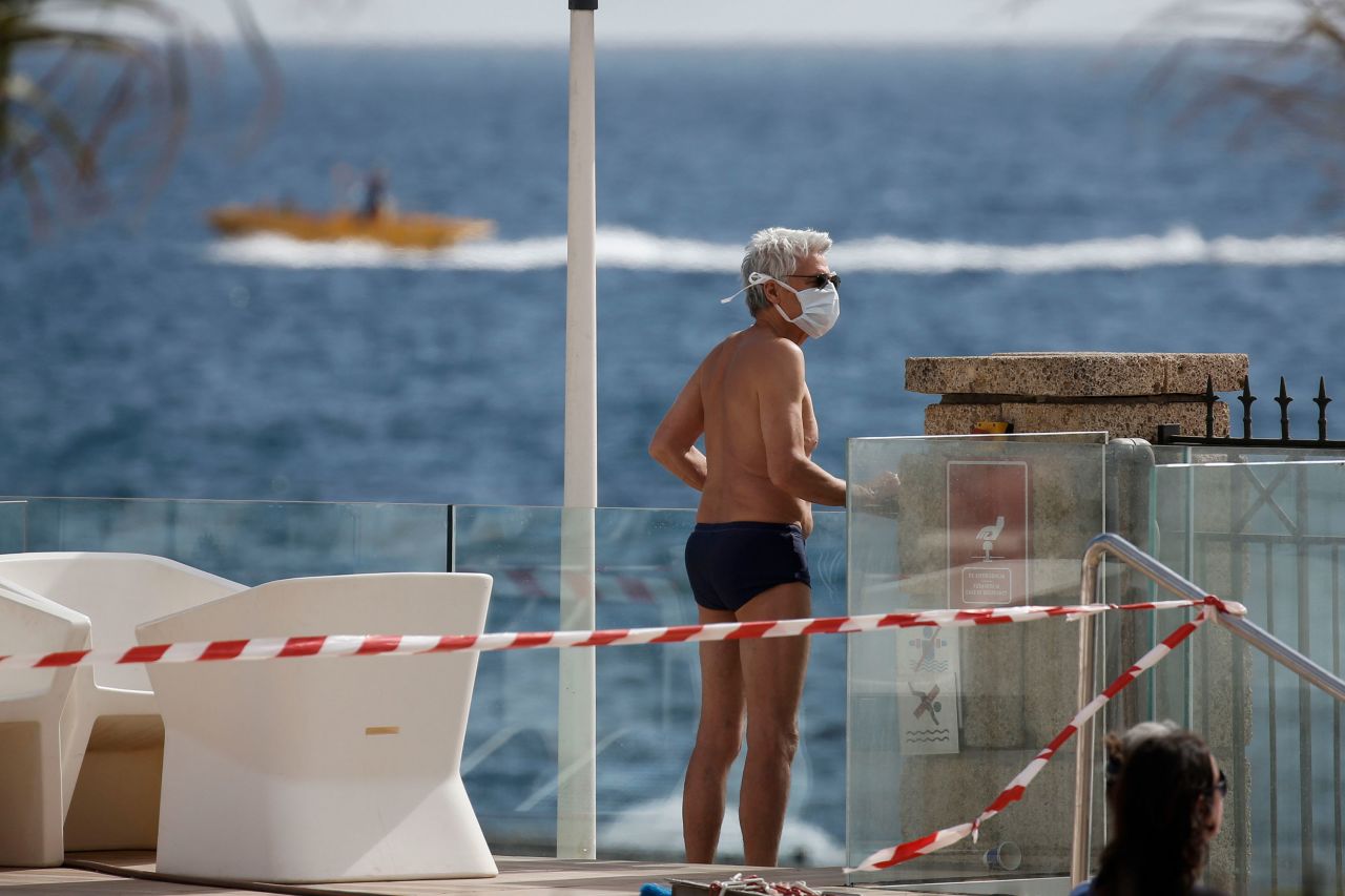 A tourist in quarantine inside the H10 Costa Adeje Palace hotel in La Caleta on Tenerife, Spain, on Thursday, February 27.