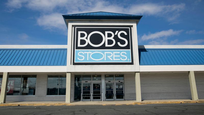 Bob's Stores, yaklaşık yetmiş yıllık faaliyetin ardından tüm mağazalarını kapatıyor