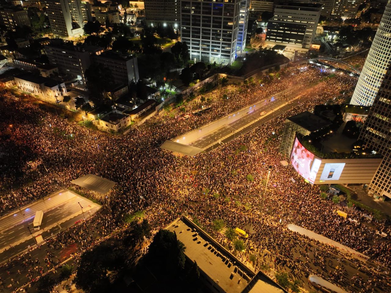 Protesters gather to demand a Gaza hostages deal on September 1, in Tel Aviv, Israel, on September 1.