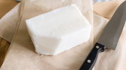 2F8BAYK Beef dripping or Tallow a rendered form of beef or mutton fat used in cooking or as a traditional shortening