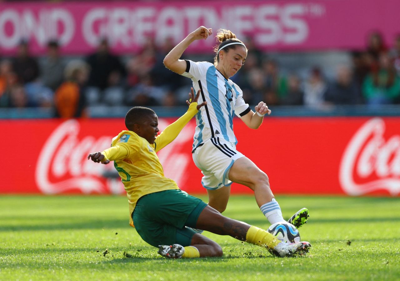 South Africa's Bambanani Mbane in action with Argentina's Mariana Larroquette during their match on July 27, 2023.