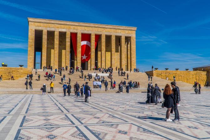 One of its most imposing buildings is<a href="index.php?page=&url=https%3A%2F%2Fwww.anitkabir.tsk.tr%2Findex_eng.html" target="_blank"> Anıtkabir</a>, the imposing marble and travertine mausoleum of modern Turkey's founding father Kemal Mustafa Atatürk.