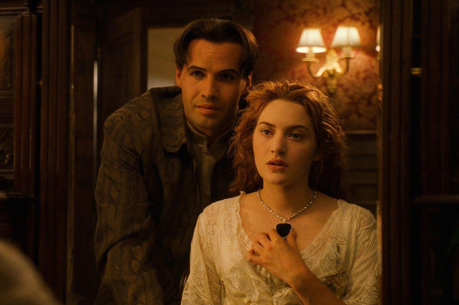 Billy Zane and Kate Winslet in “Titanic,” which turned the fictional “Heart of the Ocean” into one of the most recognizable pieces of jewelry in the world.
