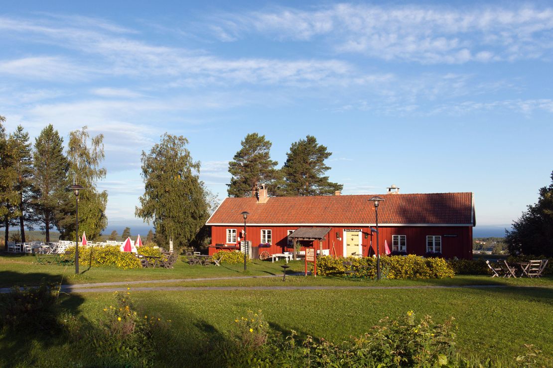 Frösön, an island situated in in Lake Storsjön that has a collection of cushions and cushion covers named in its honor, was one of the destinations Lynch was most impressed by.