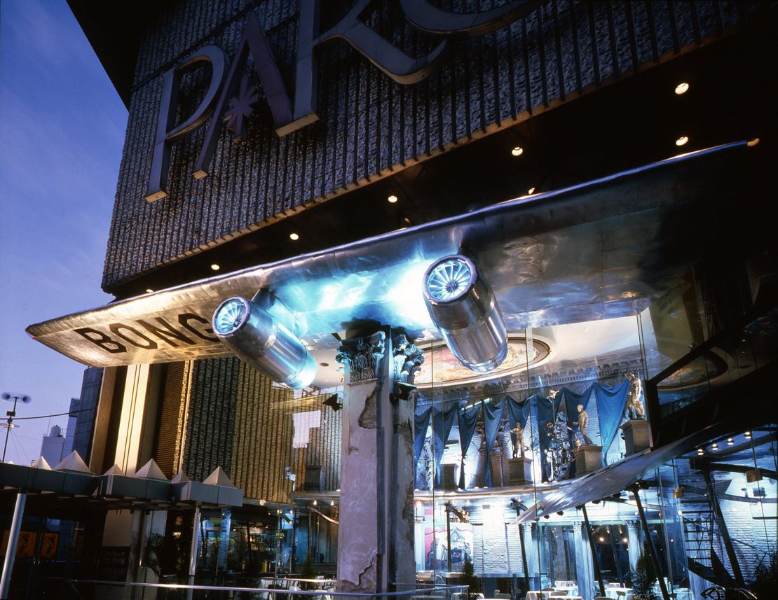 British architect Nigel Coates has been inspired by "Crash" and Ballard's writing. In 1986 he built Caffe Bongo, which features the collision of a plane wing and a Roman column.