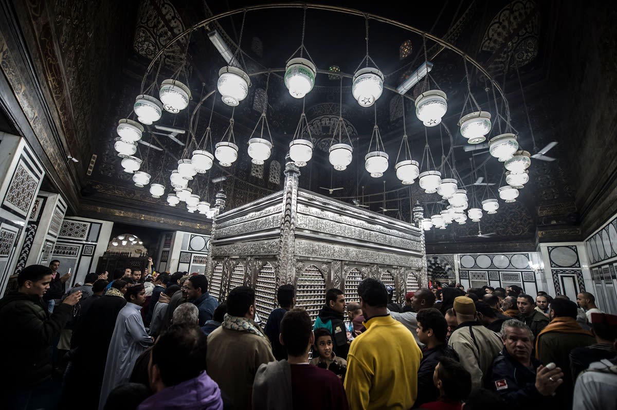 أتباع الطرق الصوفية يحيون ذكرى قدوم رأس الإمام الحسين