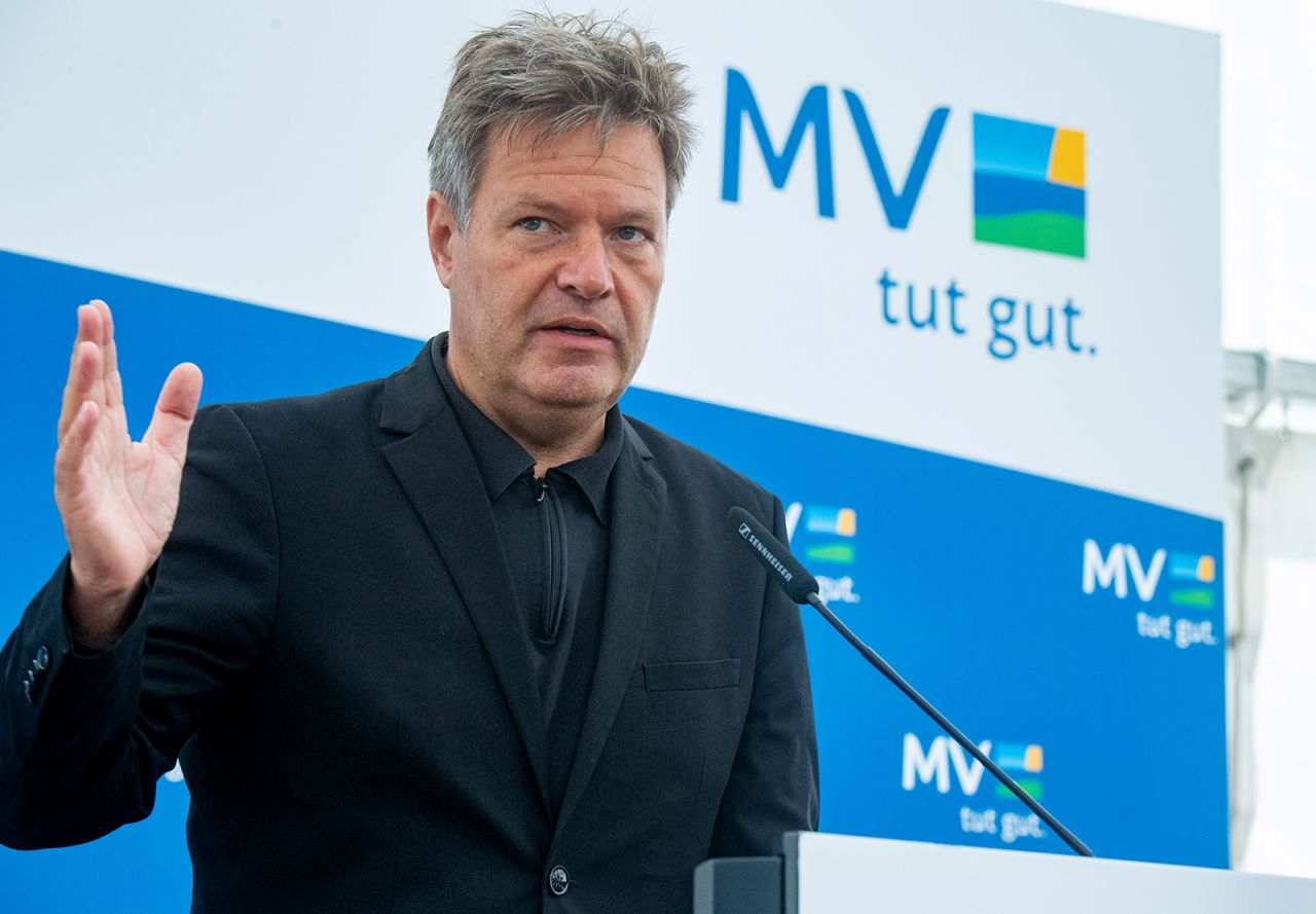 Robert Habeck, Federal Minister for Economic Affairs and Climate Protection, speaks at a press conference on September 19.